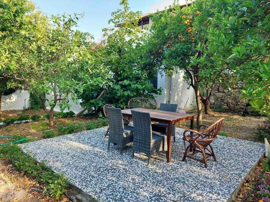 Mel'S Garden House In The Heart Of The City Bodrum Eksteriør billede